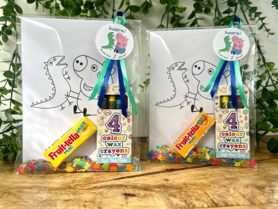 Traktatie peppa pig met waskrijtjes (2)