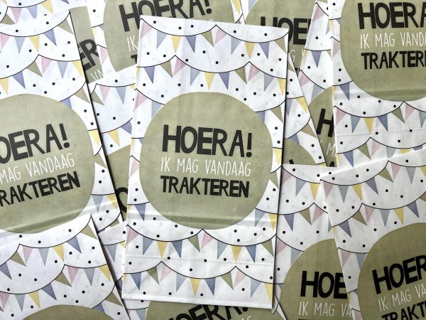 Zakje - Hoera ik mag vandaag trakteren (groot) Zakje - Hoera ik mag vandaag trakteren (groot)