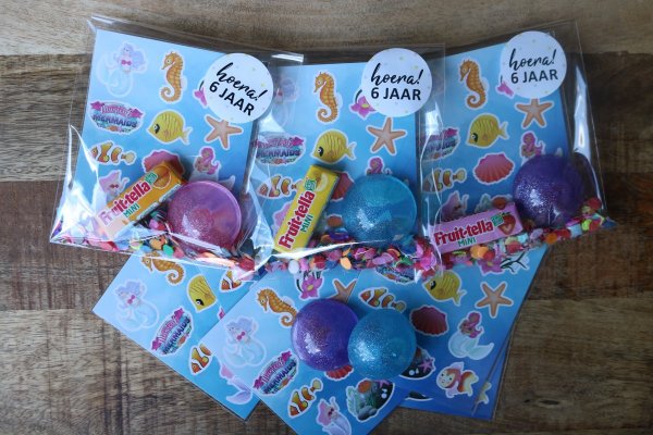 Traktatie glitter plopper zeemeermin Traktatie glitter plopper zeemeermin