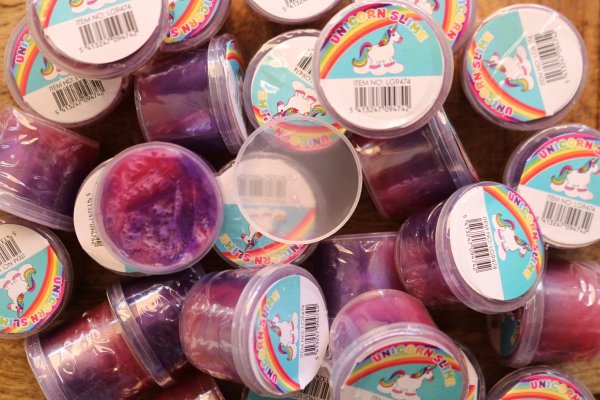 Unicorn / eenhoorn potje met slijm Unicorn / eenhoorn potje met slijm