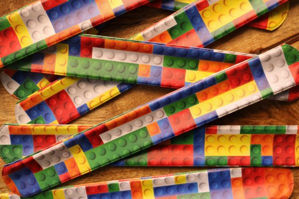 Klaparmband bricks bouwstenen (Lego) Klaparmband bricks bouwstenen (Lego)