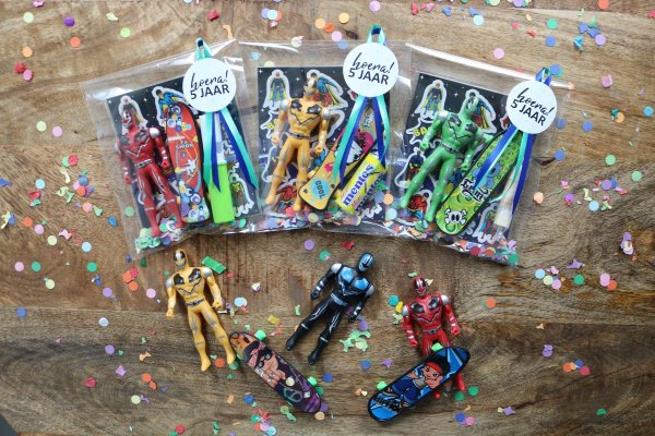 Superhelden traktatie met skateboard Superhelden traktatie met skateboard
