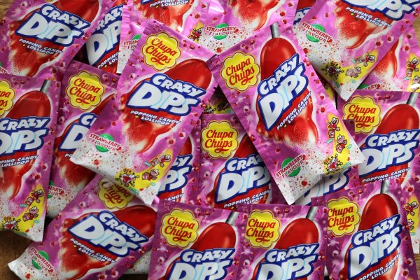 Crazy dips (roze) smiley bellenblaas traktatie
