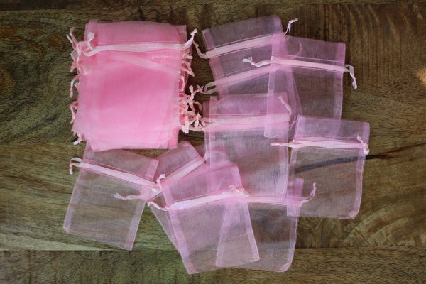 Organza zakje roze (7x10cm)