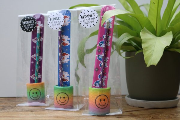 Regenboog traktatie unicorn / eenhoorn Regenboog traktatie unicorn / eenhoorn
