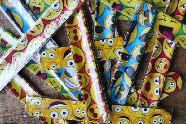 Regenboog traktatie smiley Regenboog traktatie smiley