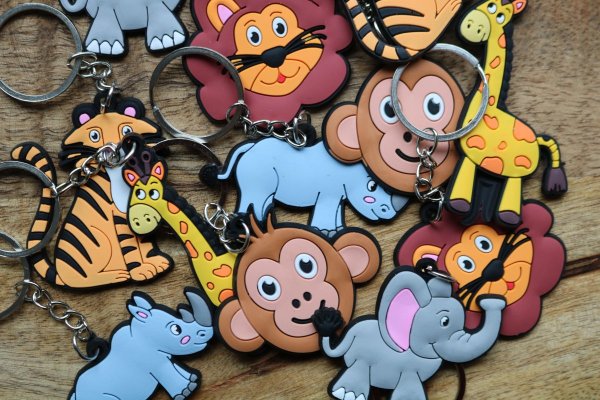 Jungle dieren tattoo traktatie met sleutelhanger Jungle dieren tattoo traktatie met sleutelhanger