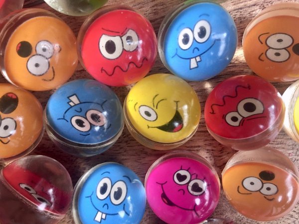 Stuiterballen smiley Ø 3.2 cm Stuiterballen smiley Ø 3.2 cm