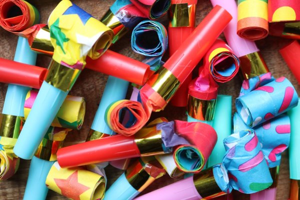 Traktatie zakje verjaardag uiltjes Traktatie zakje verjaardag uiltjes