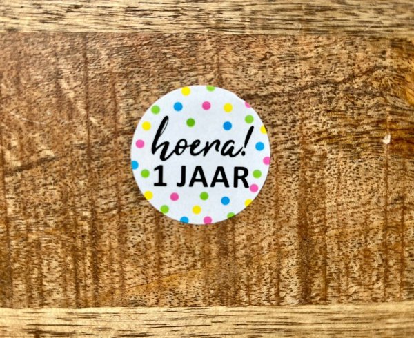 Sticker hoera 1 jaar (2) Sticker hoera 1 jaar (2)