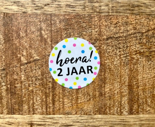 Sticker hoera 2 jaar (2) Sticker hoera 2 jaar (2)