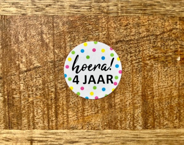Sticker hoera 4 jaar (2) Sticker hoera 4 jaar (2)